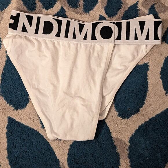 Modus Vivendi Twin Brief, Medium - Picture 7 of 13